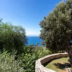 Vega Aparts 3* Gümüşlük