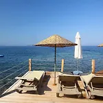 Vega Aparts Apartmanhotel